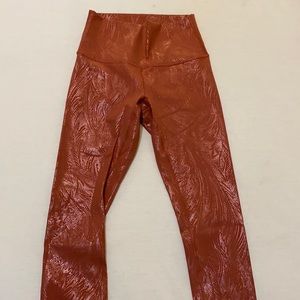 Lulu lemon size 4 leggings- salmon pink